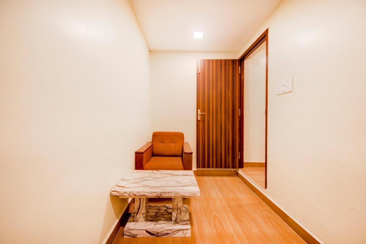 Collection O 75820 Madras Metro Club, T Nagar Chennai Dış mekan fotoğraf